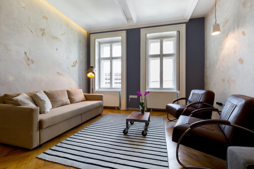 Designer Dream Home In The Absolute Center Будапеща Екстериор снимка