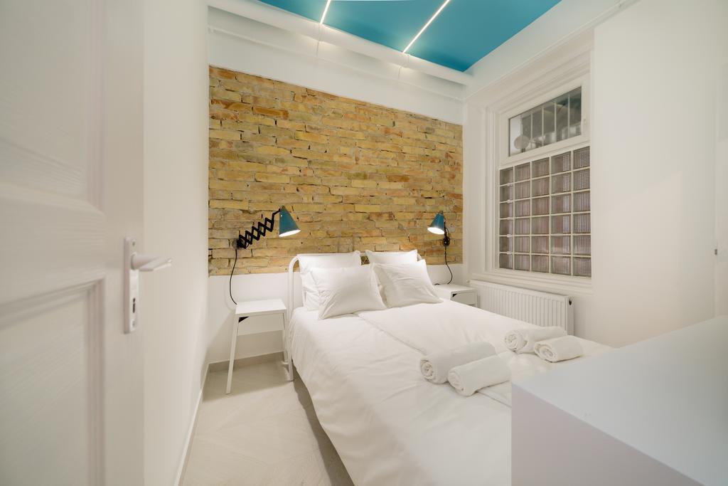 Designer Dream Home In The Absolute Center Будапеща Екстериор снимка