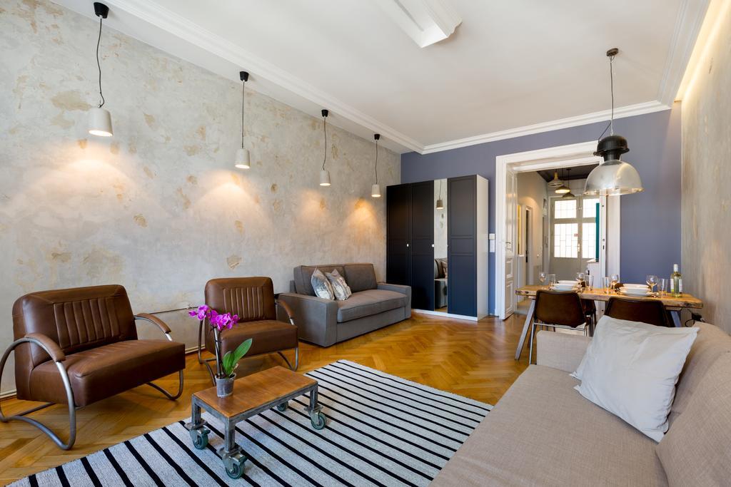 Designer Dream Home In The Absolute Center Будапеща Екстериор снимка
