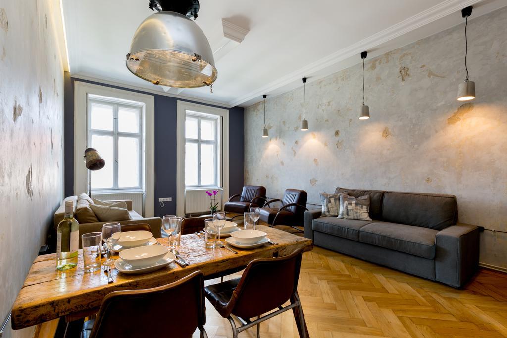 Designer Dream Home In The Absolute Center Будапеща Екстериор снимка