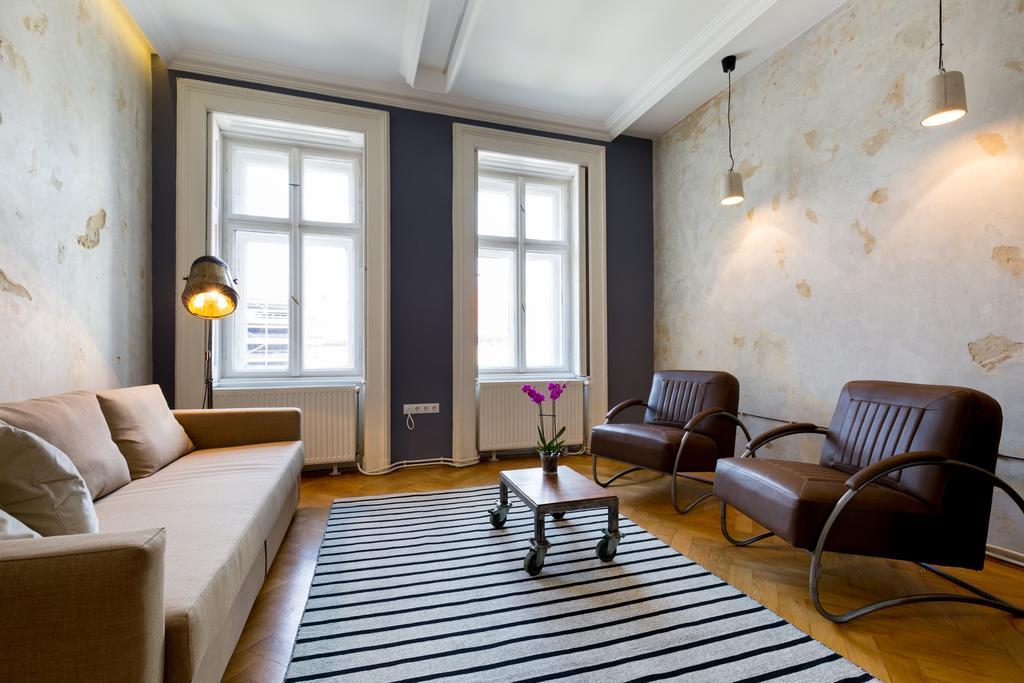 Designer Dream Home In The Absolute Center Будапеща Екстериор снимка