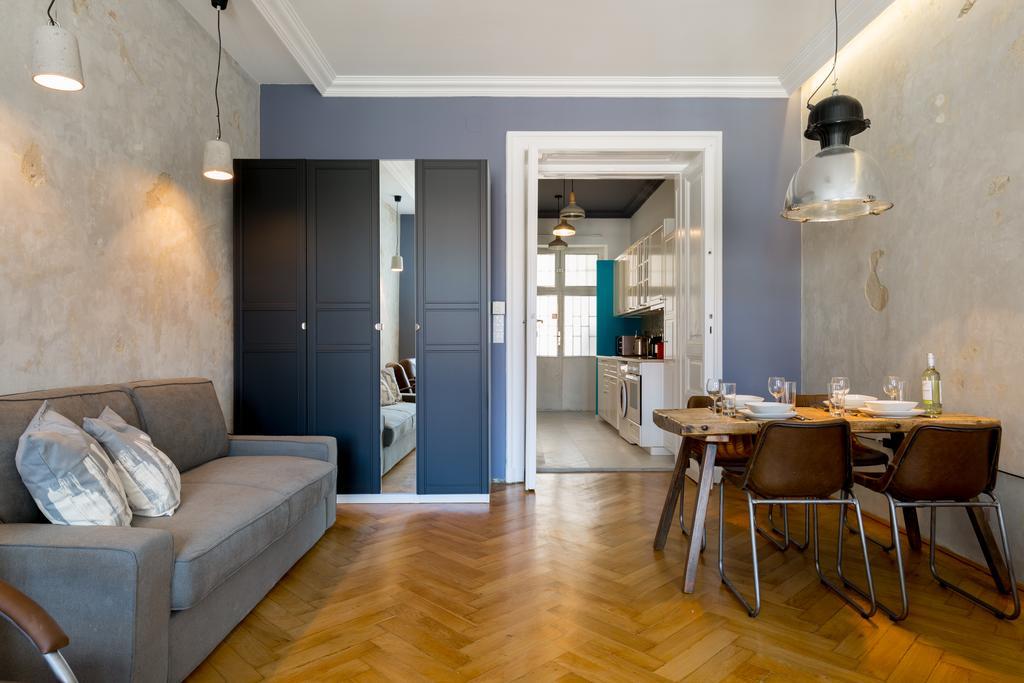 Designer Dream Home In The Absolute Center Будапеща Екстериор снимка