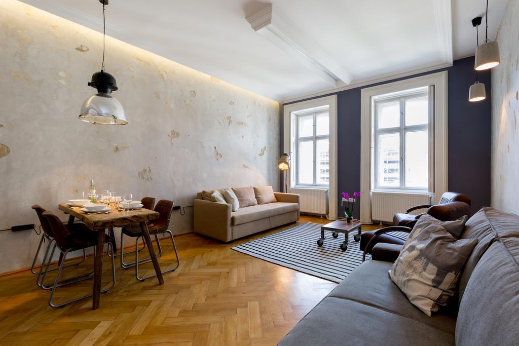 Designer Dream Home In The Absolute Center Будапеща Екстериор снимка